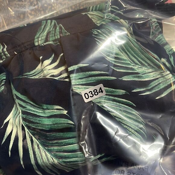 Nip Tuck Women One Piece Swim suit Size 8 NWOT - Picture 5 of 5